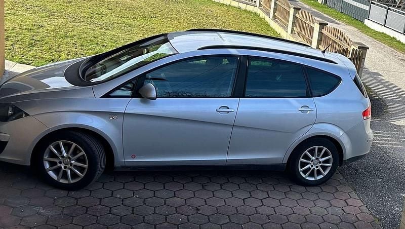Silber Gebraucht 2012 Seat Altea XL Copa Van / Kleinbus | € 4.200 (Fairer Preis) - Bild 1/4