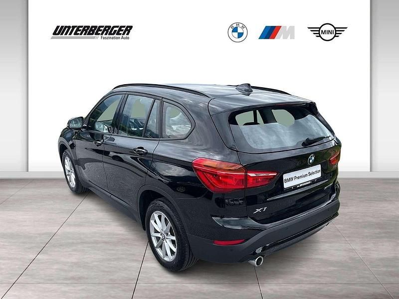 Gebraucht BMW X1 Advantage 116 PS (85 kW) 2022 Schwarz SUV