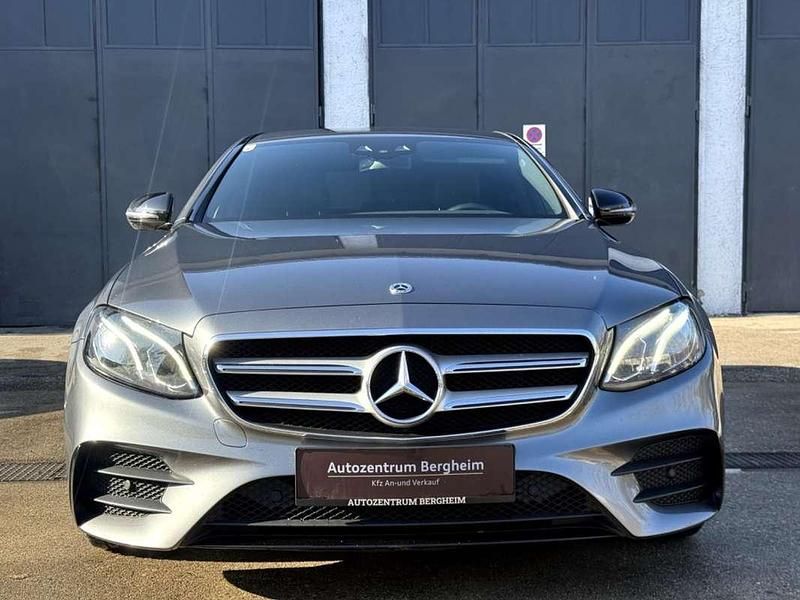 Gebraucht Mercedes E220 AMG line 194 PS (142 kW) 2016 Silber Limousine