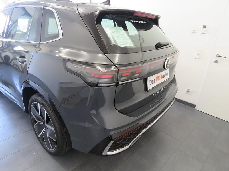 Gebraucht VW Tiguan Sport 150 PS (110 kW) 2025 Mittelgrau  metallic SUV