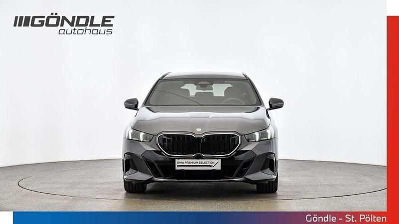 Gebraucht BMW 520 197 PS (144 kW) 2025 Grau Kombi