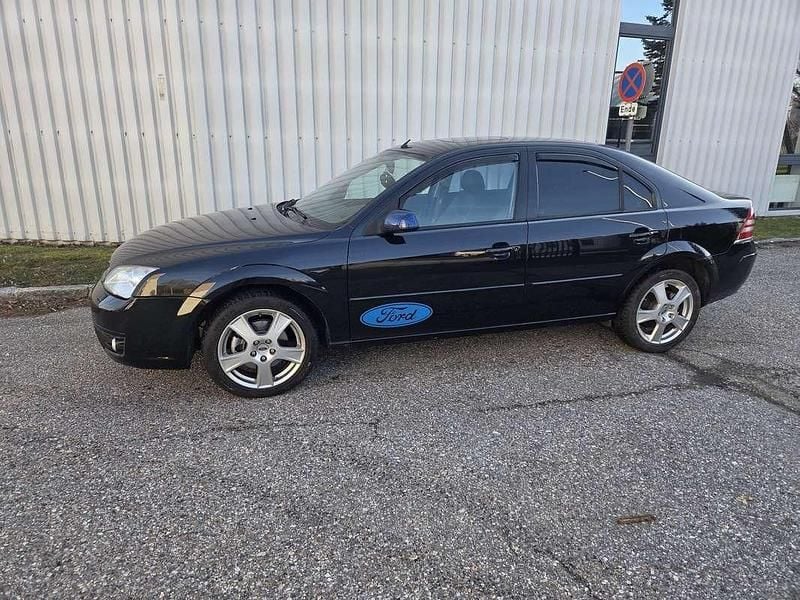 Gebraucht Ford Mondeo Ghia 170 PS (125 kW) 2001 Schwarz Limousine