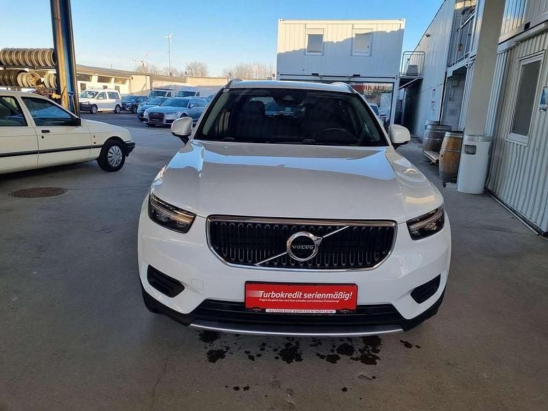 Gebraucht Volvo XC40 Momentum 163 PS (119 kW) 2019 Weiß SUV