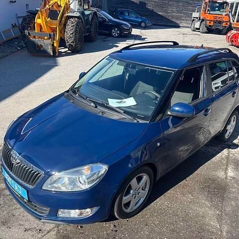 Gebraucht Skoda Fabia 90 PS (66 kW) 2013 Blau Kombi