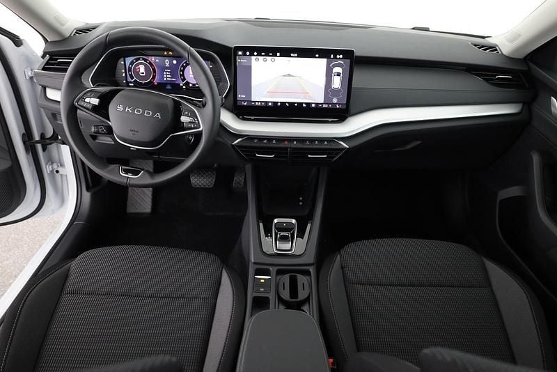 Neu Skoda Octavia Selection 150 PS (110 kW) 2025 Weiß Kombi