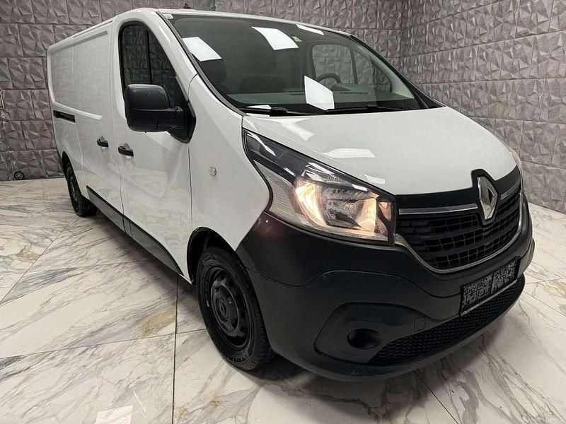 Weiß Gebraucht 2020 Renault Trafic Van | € 10.490 - Bild 1/4
