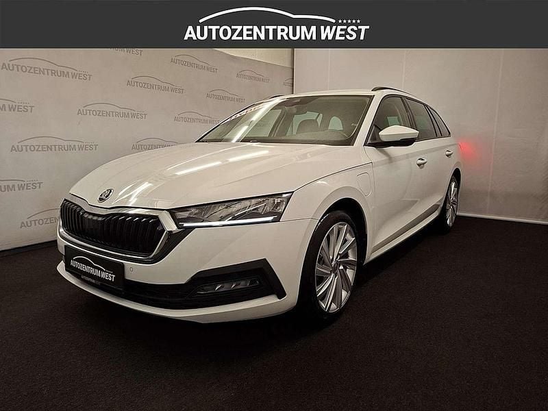Weiß Gebraucht 2022 Skoda Octavia Style Kombi | € 24.984 (Guter Preis) - Bild 1/2
