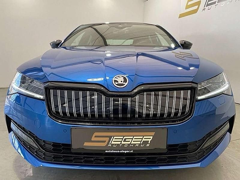 Gebraucht Skoda Superb SportLine 218 PS (160 kW) 2021 Blau Limousine
