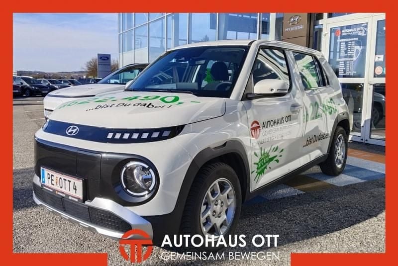 Gebraucht Hyundai Inster 83 kW (114 PS) 2025 Unbleached ivory Kleinwagen