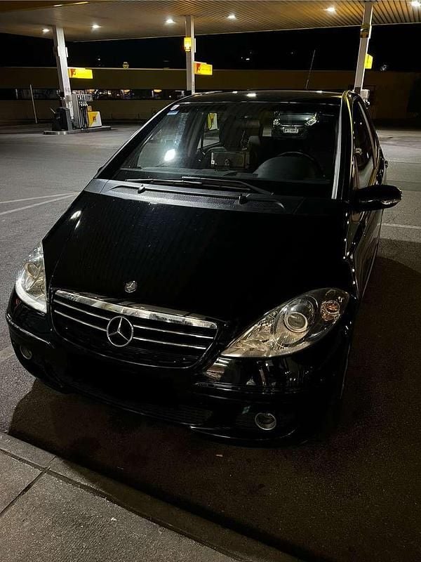 Gebraucht 2005 Mercedes A200 Avantgarde Limousine | € 3.500 - Bild 1/4