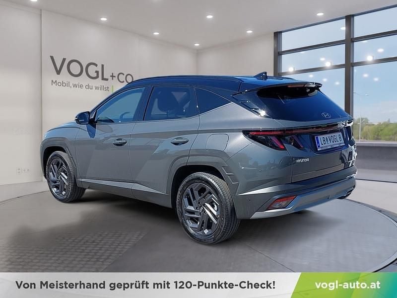 Gebraucht Hyundai Tucson 160 PS (117 kW) 2025 Grau SUV