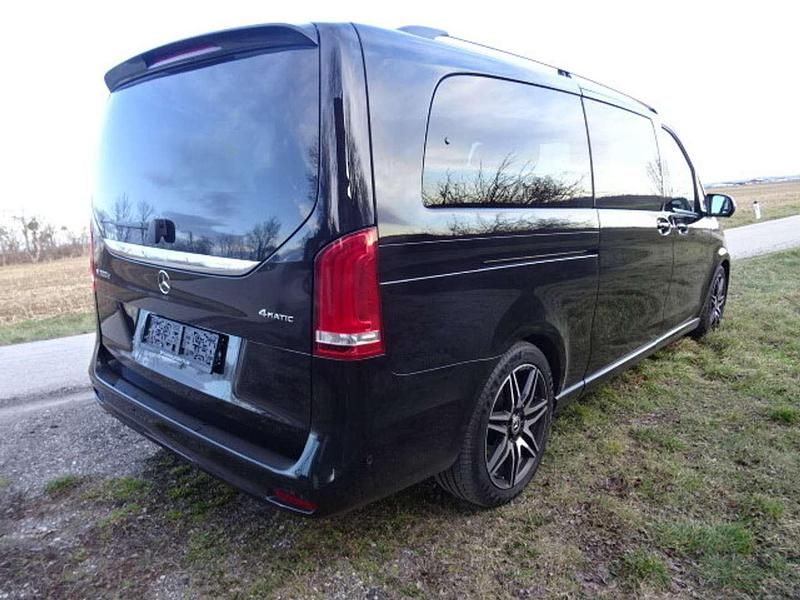 Gebraucht Mercedes V300 Exclusive 237 PS (174 kW) 2022 Schwarz Van / Kleinbus