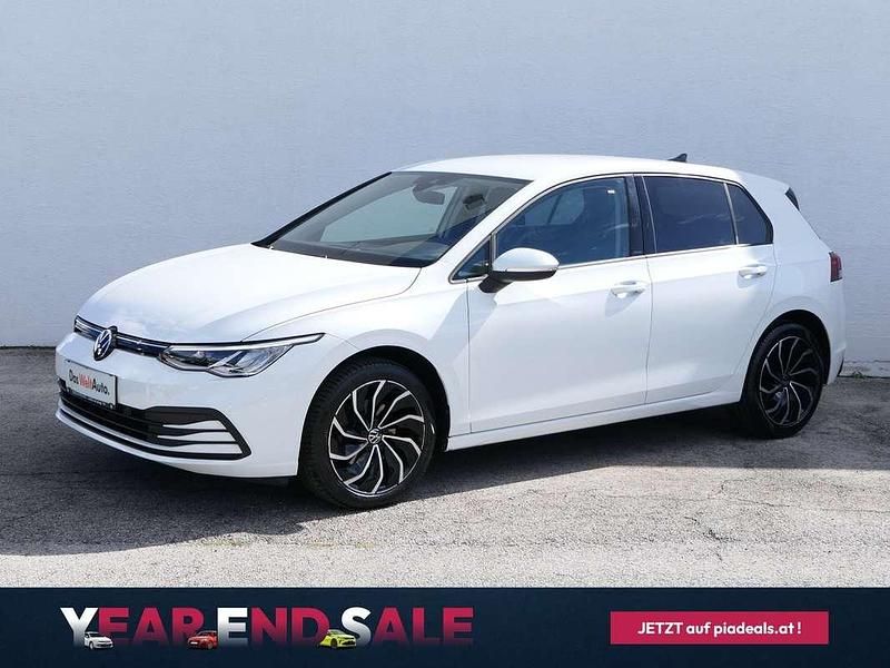 Weiss normal Gebraucht 2022 VW Golf VIII Life Limousine | € 20.890 (Fairer Preis) - Bild 1/4