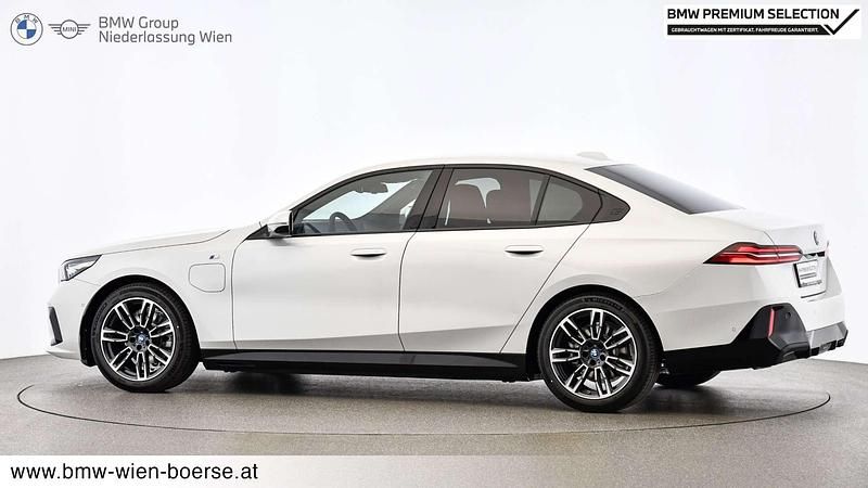 Gebraucht BMW 530e Efficient Dynamics 299 PS (219 kW) 2024 Weiß Limousine