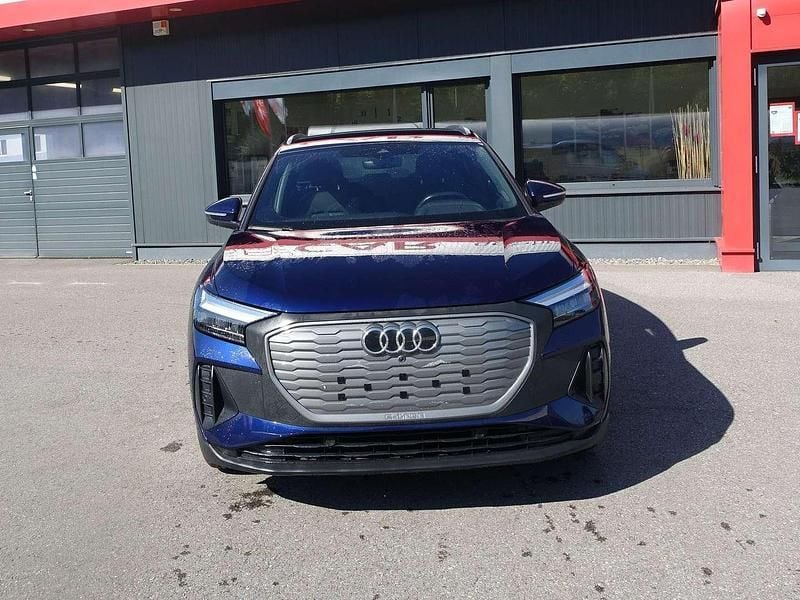 Blau Gebraucht 2023 Audi Q4 e-tron Sport SUV | € 31.990 (Fairer Preis) - Bild 1/4