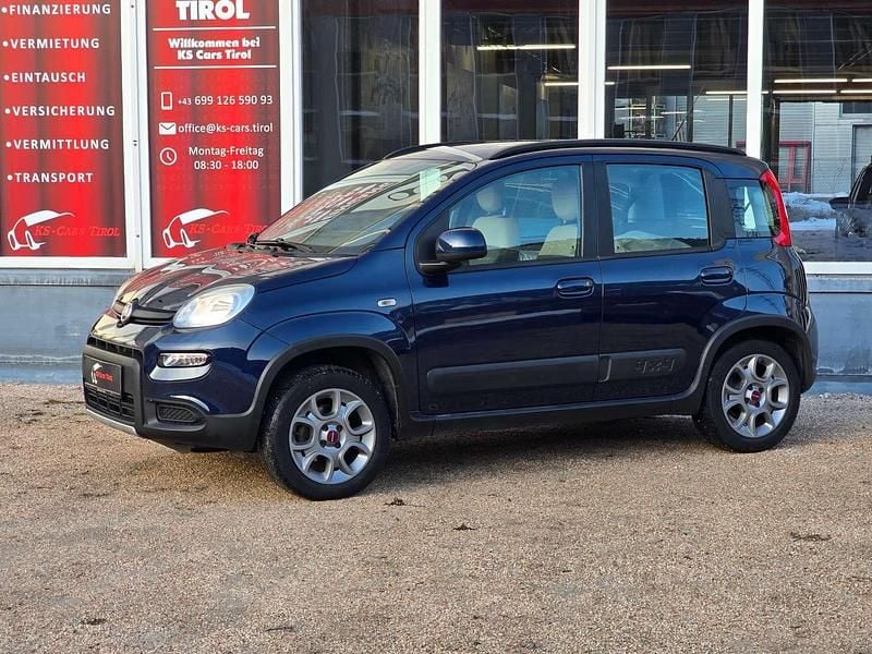 Gebraucht Fiat Panda 4x4 Rock 86 PS (63 kW) 2016 Blau Kleinwagen
