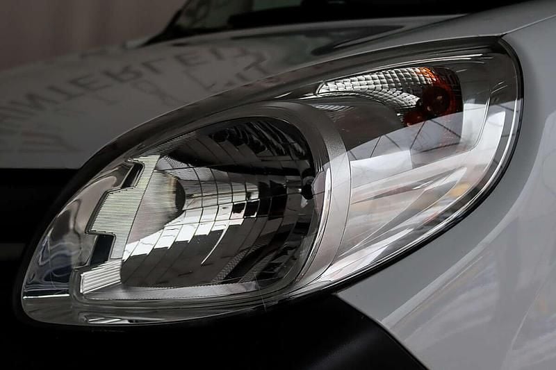 Gebraucht Renault Kangoo 116 PS (85 kW) 2020 Weiß Van