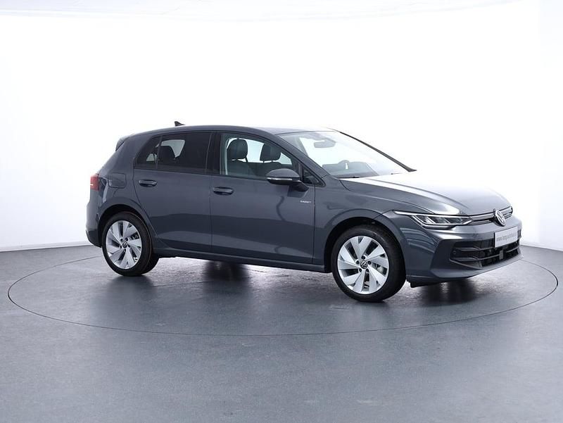 Neu VW Golf VIII 116 PS (85 kW) 2025 Mittelgrau  metallic Limousine