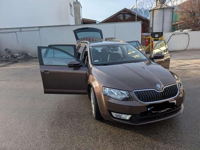 Gebraucht Skoda Octavia Ambition 110 PS (80 kW) 2016 Braun Kleinwagen