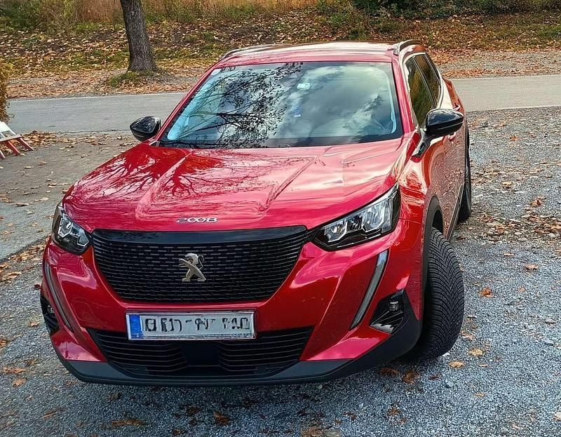 Rot Gebraucht 2023 Peugeot 2008 Style SUV | € 20.400 (Guter Preis) - Bild 1/4