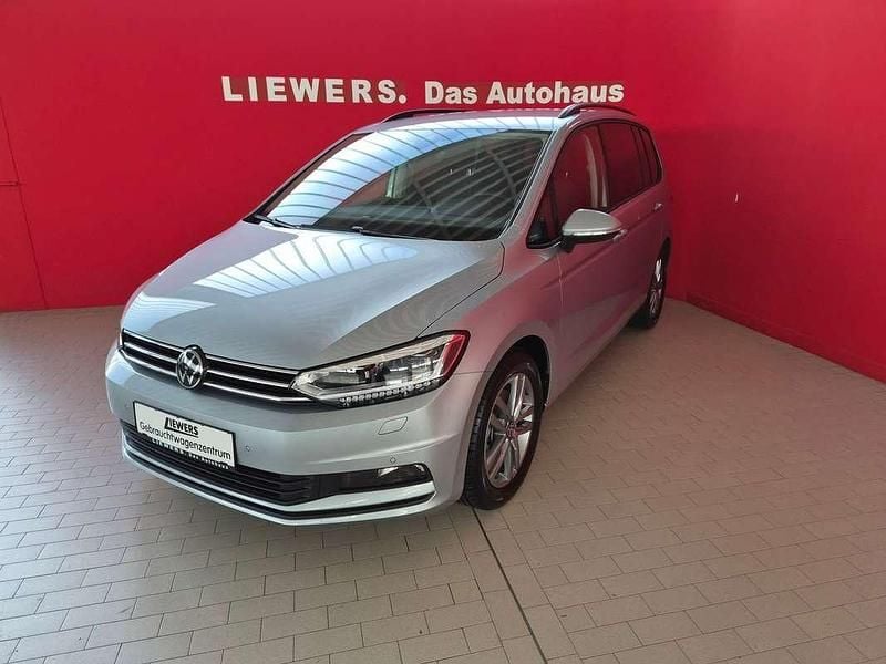 Silber metallic Gebraucht 2025 VW Touran Life Van / Kleinbus | € 36.800 (Etwas zu teuer) - Bild 1/4