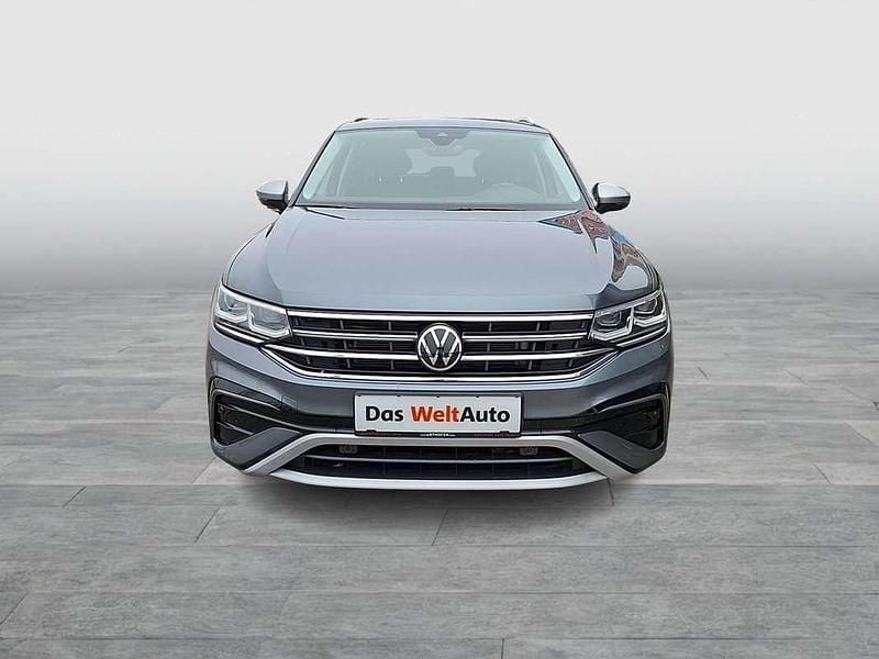Gebraucht VW Tiguan Allspace R-line 150 PS (110 kW) 2022 Grau SUV