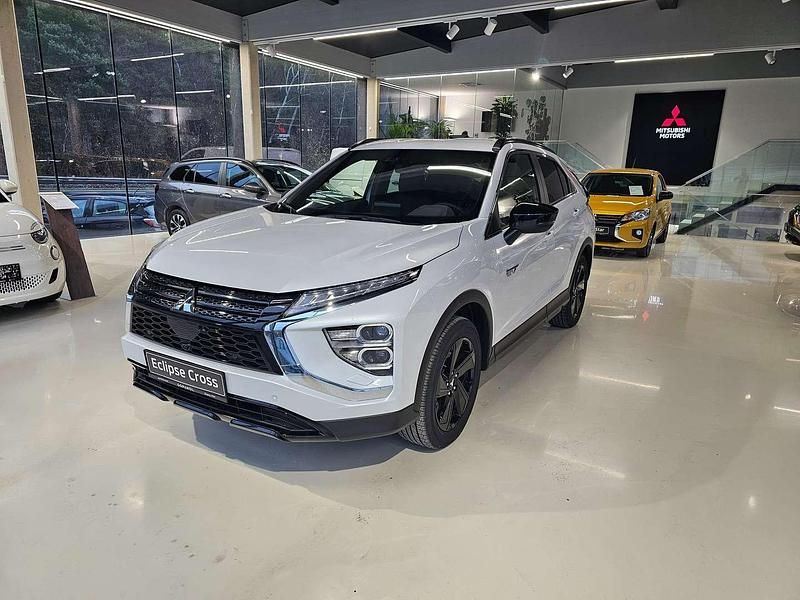 Weiß Gebraucht 2024 Mitsubishi Eclipse Cross Edition SUV | € 30.870 (Fairer Preis) - Bild 1/4