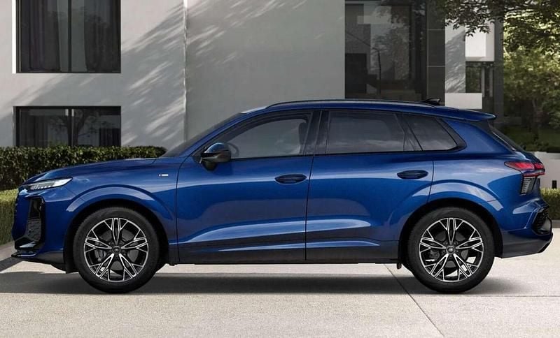 Neu Audi Q3 S-Line 204 PS (150 kW) 2025 Blau SUV