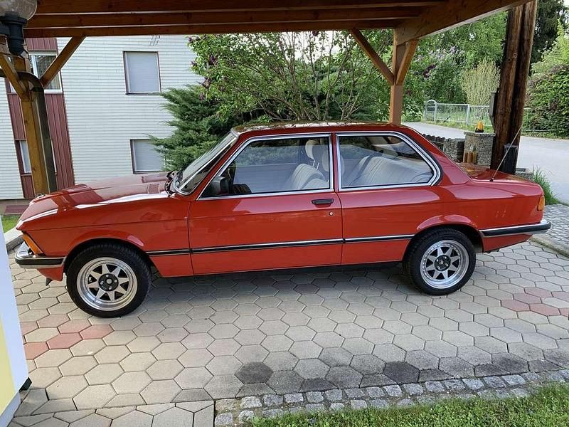 Gebraucht BMW 318 105 PS (77 kW) 1982 Limousine