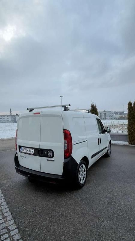 Gebraucht Fiat Doblò Easy 95 PS (69 kW) 2018 Weiß Van / Kleinbus
