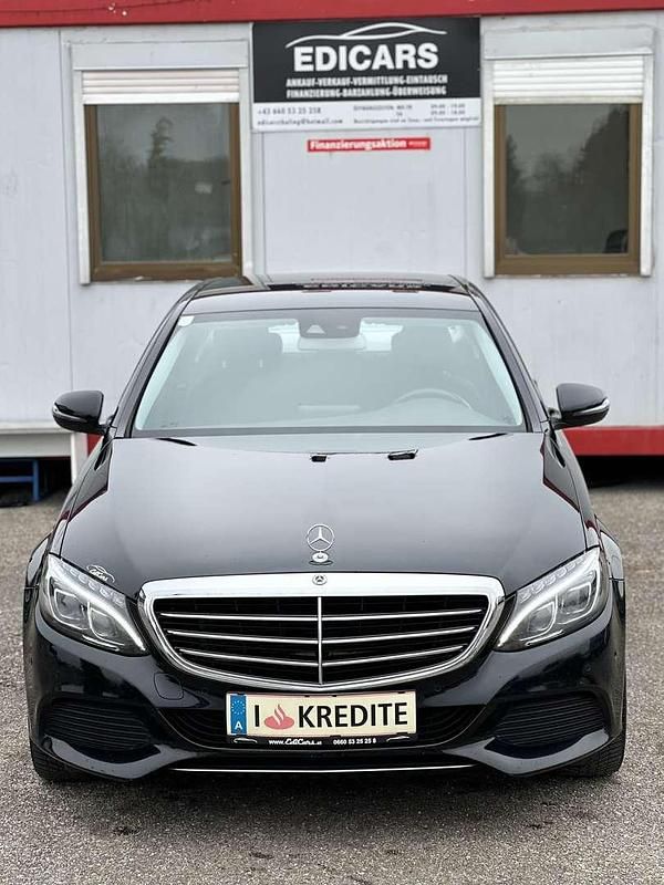 Gebraucht Mercedes C180 116 PS (85 kW) 2016 Schwarz Limousine