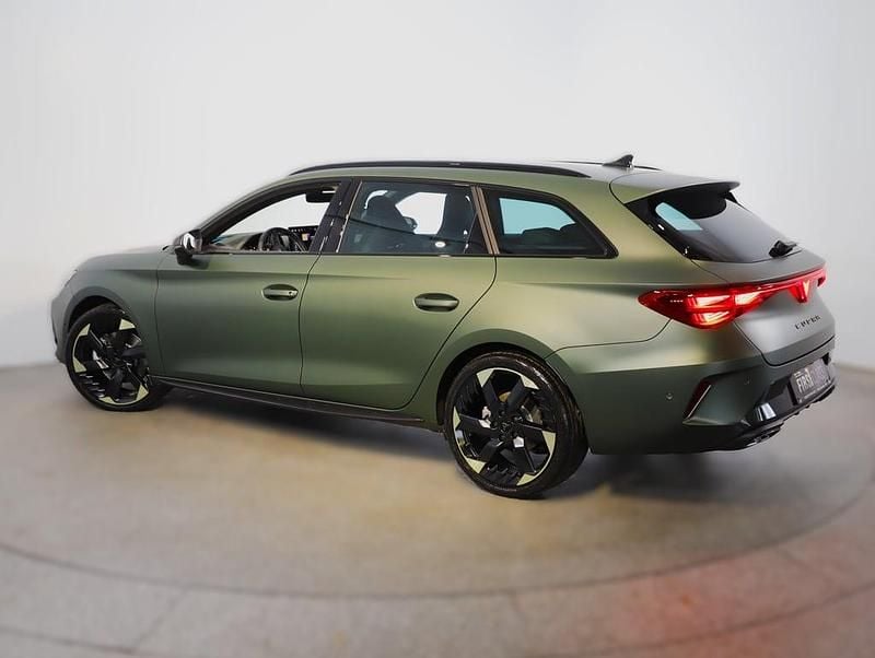 Neu Cupra Leon 204 PS (150 kW) 2026 Dunkelgrün normal Kombi