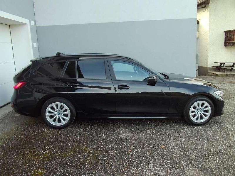 Gebraucht BMW 318 150 PS (110 kW) 2020 Schwarz Kombi