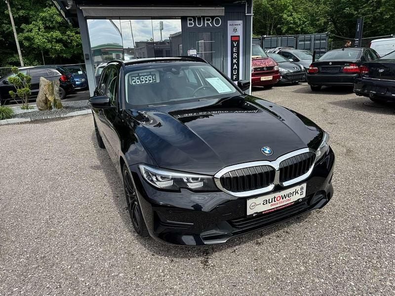Gebraucht BMW 320 Advantage 190 PS (139 kW) 2019 Schwarz Kombi