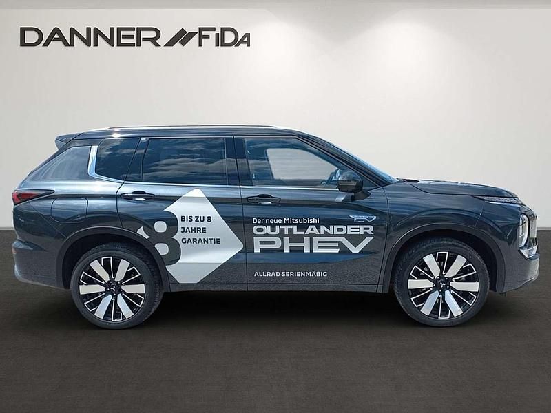 Gebraucht Mitsubishi Outlander P-HEV 136 PS (100 kW) 2025 Grau SUV