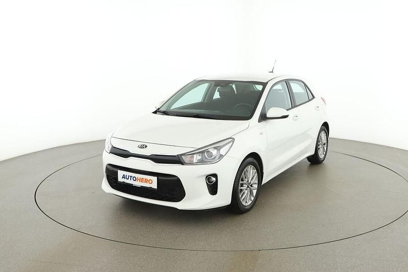 Weiß Gebraucht 2020 Kia Rio Silver Limousine | € 12.690 (Fairer Preis) - Bild 1/3