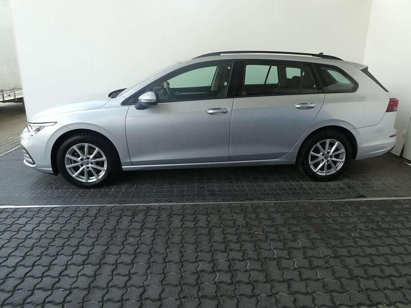 Gebraucht VW Golf VIII Life 116 PS (85 kW) 2023 Silber  metallic Kombi