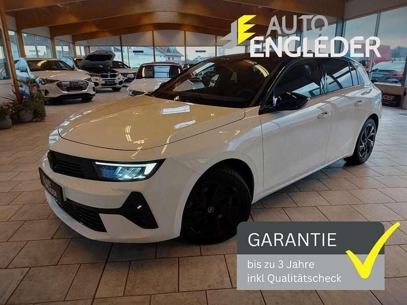 Weiß Gebraucht 2024 Opel Astra Limousine | € 24.900 (Guter Preis) - Bild 1/4