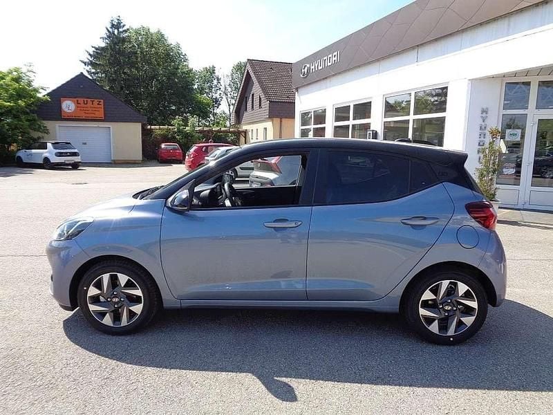 Gebraucht Hyundai i10 Trend 67 PS (49 kW) 2024 Blau Kleinwagen