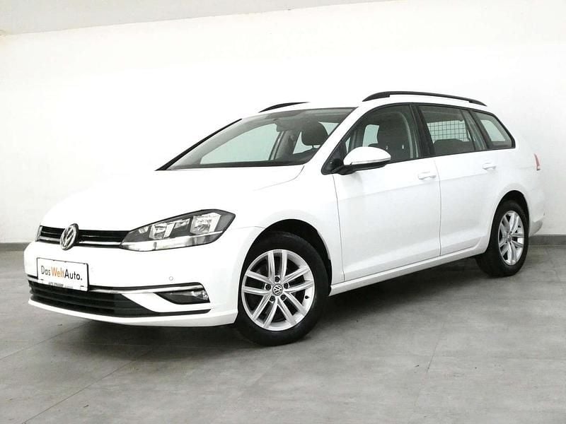 Gebraucht VW Golf VII Comfortline 116 PS (85 kW) 2019 Weiß Kombi