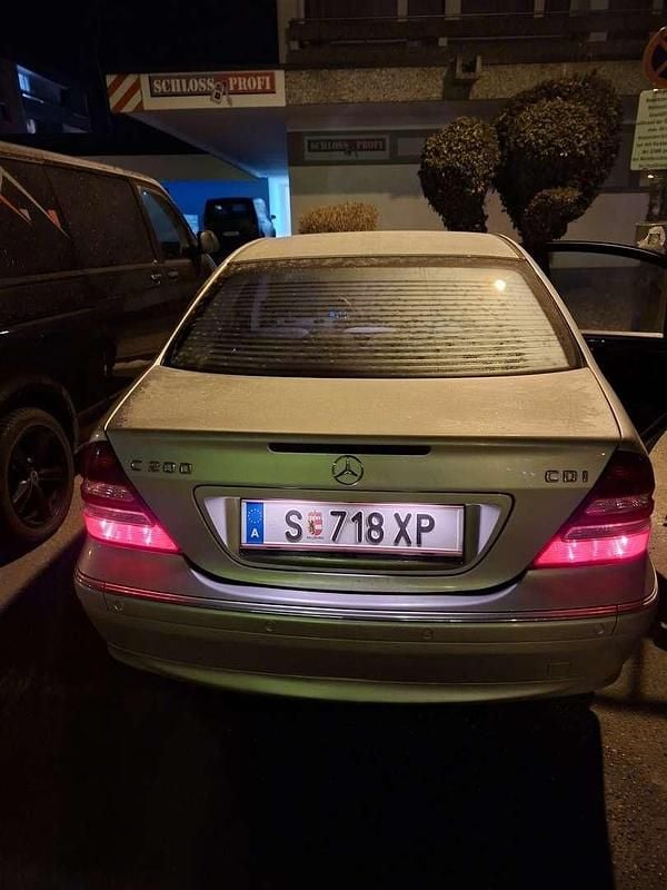 Gebraucht 2004 Mercedes C200 Classic Limousine | € 4.300 (Teuer) - Bild 1/4