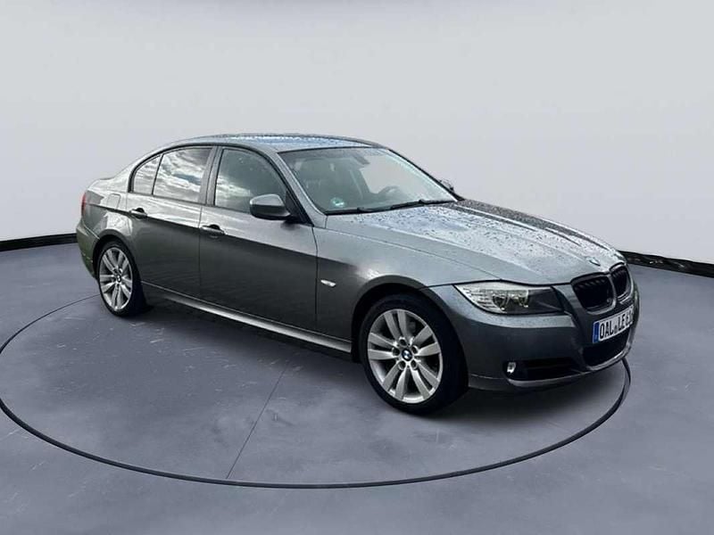 Gebraucht BMW 320 Basis 170 PS (125 kW) 2009 Limousine