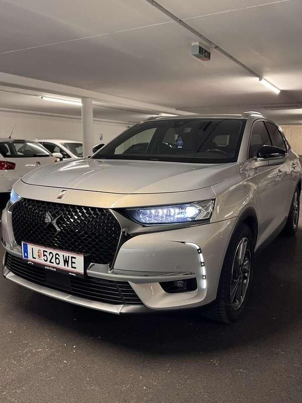 Grau Gebraucht 2020 DS Automobiles DS7 Crossback Be Chic SUV | € 21.990 (Fairer Preis) - Bild 1/4