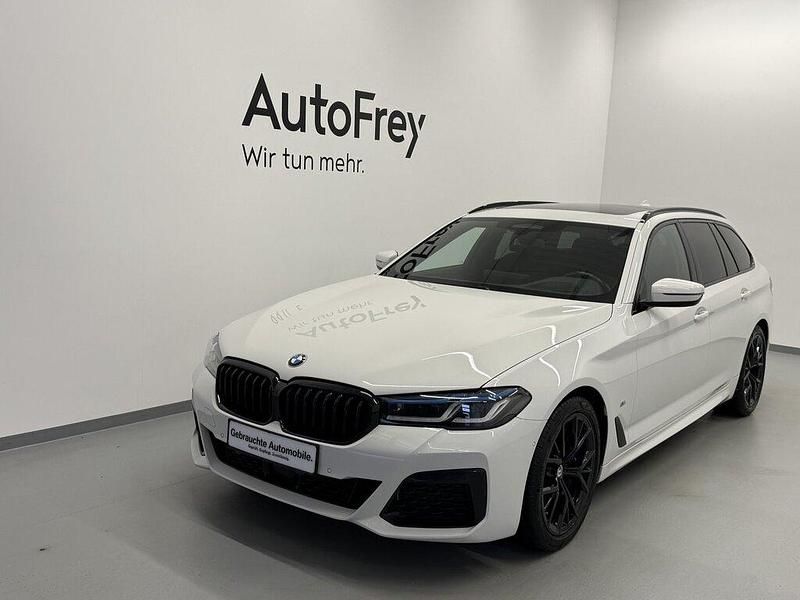 Gebraucht BMW 540 Shadowline 340 PS (250 kW) 2022 Alpinweiß
