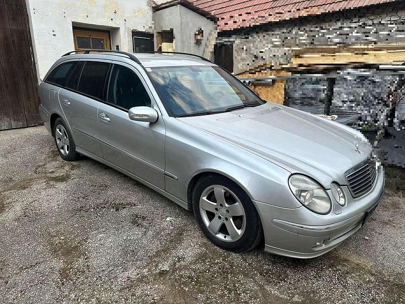 Gebraucht 2005 Mercedes E280 Avantgarde Kombi | € 2.300 - Bild 1/4