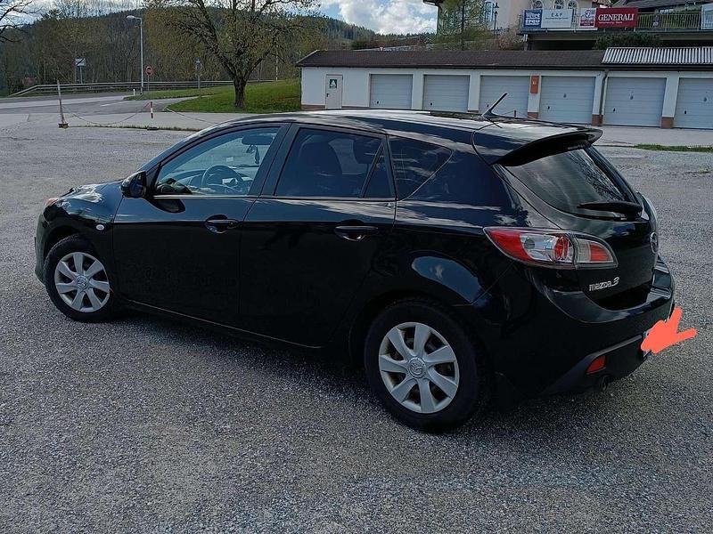 Gebraucht Mazda 3 Inclusive 105 PS (77 kW) 2010 Schwarz Limousine