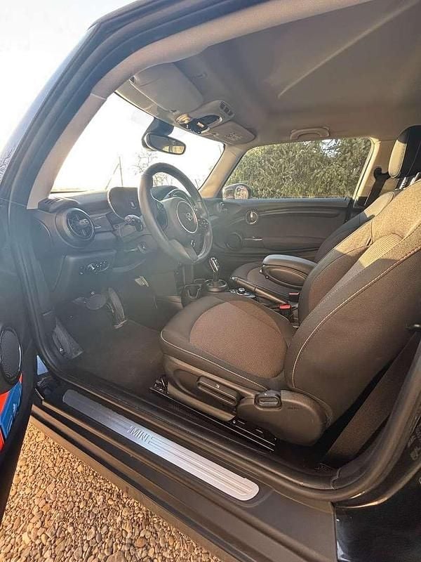 Gebraucht Mini Cooper 136 PS (100 kW) 2023 Schwarz Kleinwagen