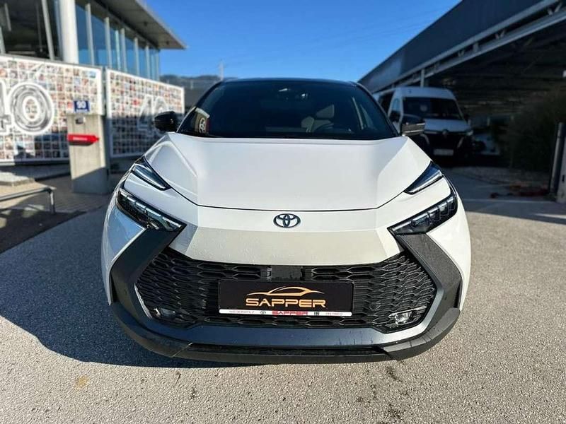Neu Toyota C-HR Active 152 PS (111 kW) 2025 Weiß SUV