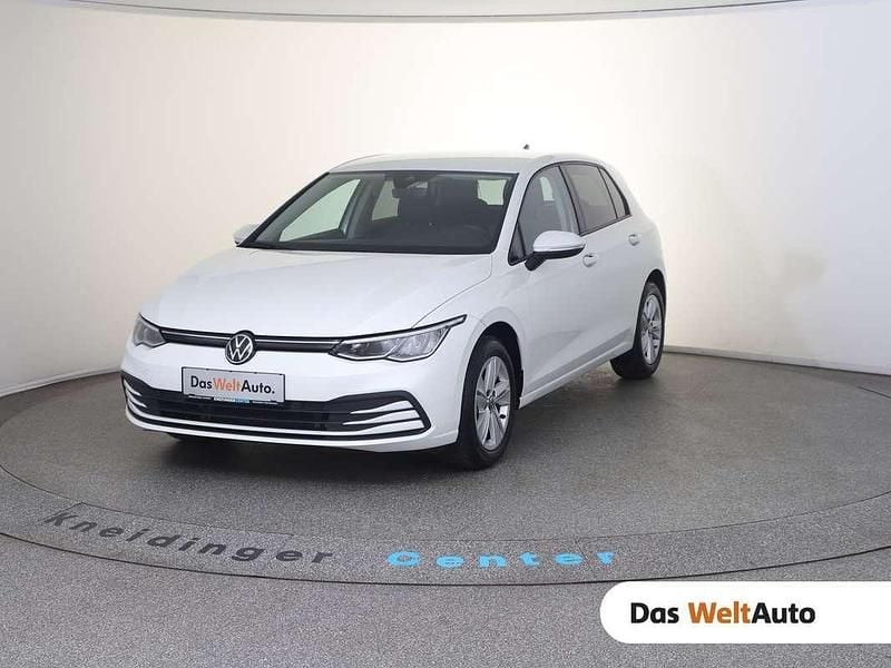Gebraucht VW Golf Life 116 PS (85 kW) 2023 Weiß Limousine