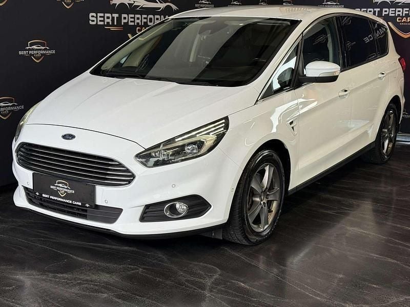 Weiß Gebraucht 2016 Ford S-MAX Titanium Van / Kleinbus | € 12.999 (Guter Preis) - Bild 1/4